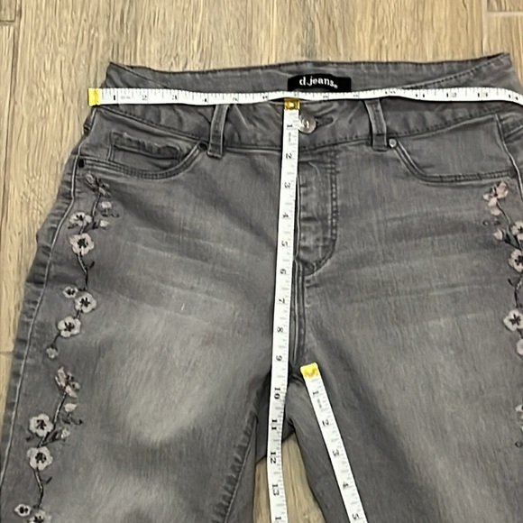 D. Jeans Embroidered Floral Jeans Gray Ankle Embroidery Cropped Boho Cottagecore - Picture 10 of 12